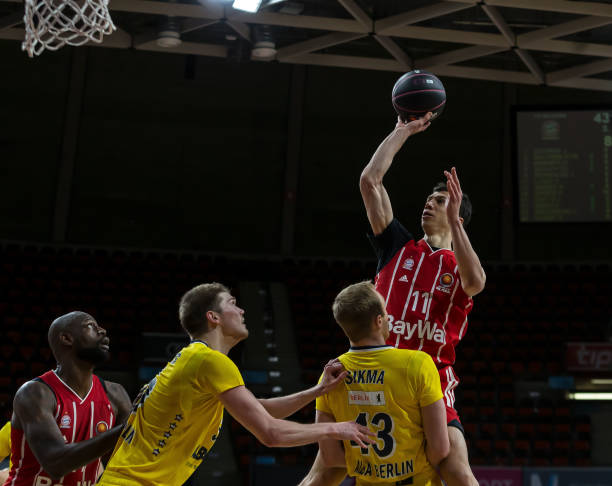 富感染力的 富感染力的